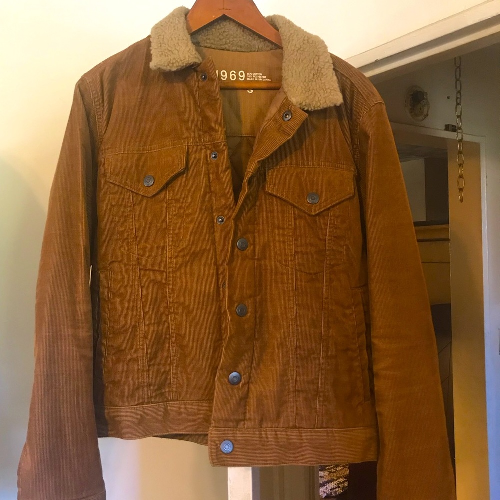 Men’s corduroy Jacket with Sherpa collar